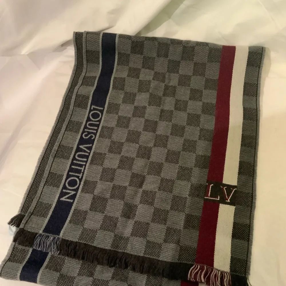 Louis Vuitton Escharp Messenger Damier Muffler Neckwear / M71608 Gray multicolor